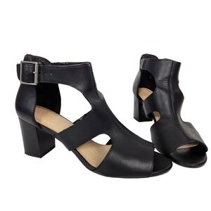 Clark's Sandals Womens 8 Black  Deva Heidi Cut Out Block Heel